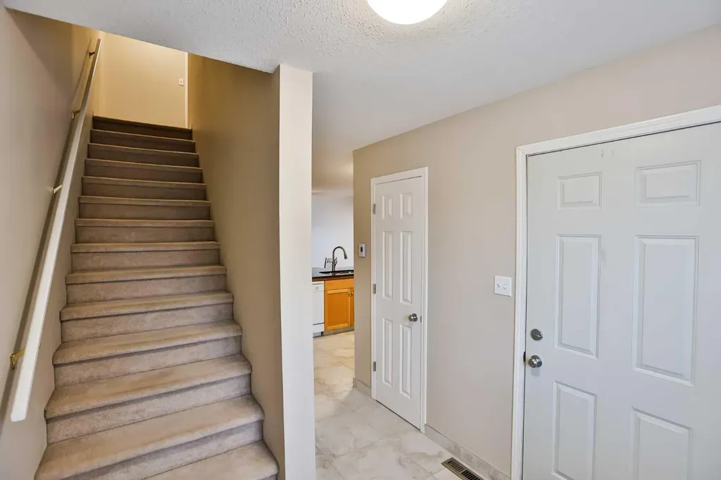 720 Heritage Boulevard W Lethbridge AB T1K 7X2