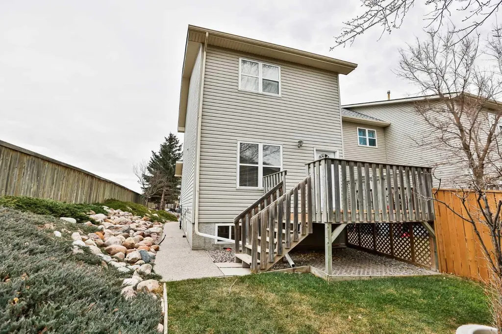720 Heritage Boulevard W Lethbridge AB T1K 7X2