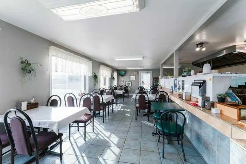 111 1 Avenue S Coutts AB T0K 0N0