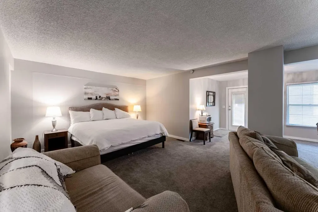 111 1 Avenue S Coutts AB T0K 0N0