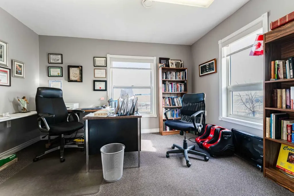 111 1 Avenue S Coutts AB T0K 0N0