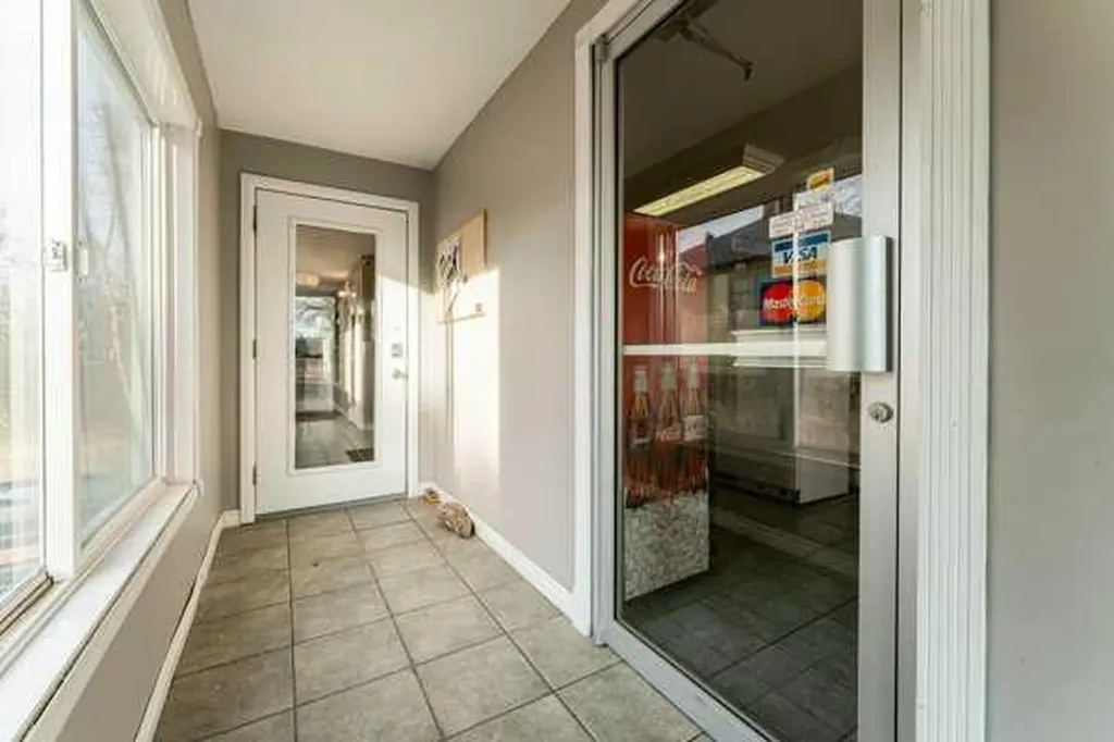 111 1 Avenue S Coutts AB T0K 0N0