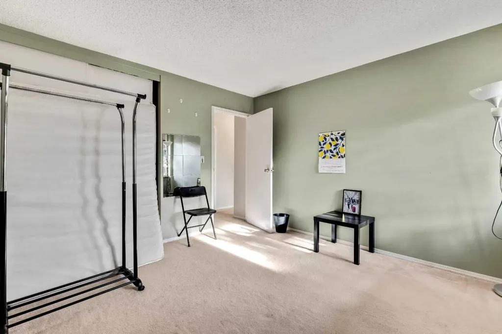 231 Heritage Drive SE Calgary AB T2H 1N1