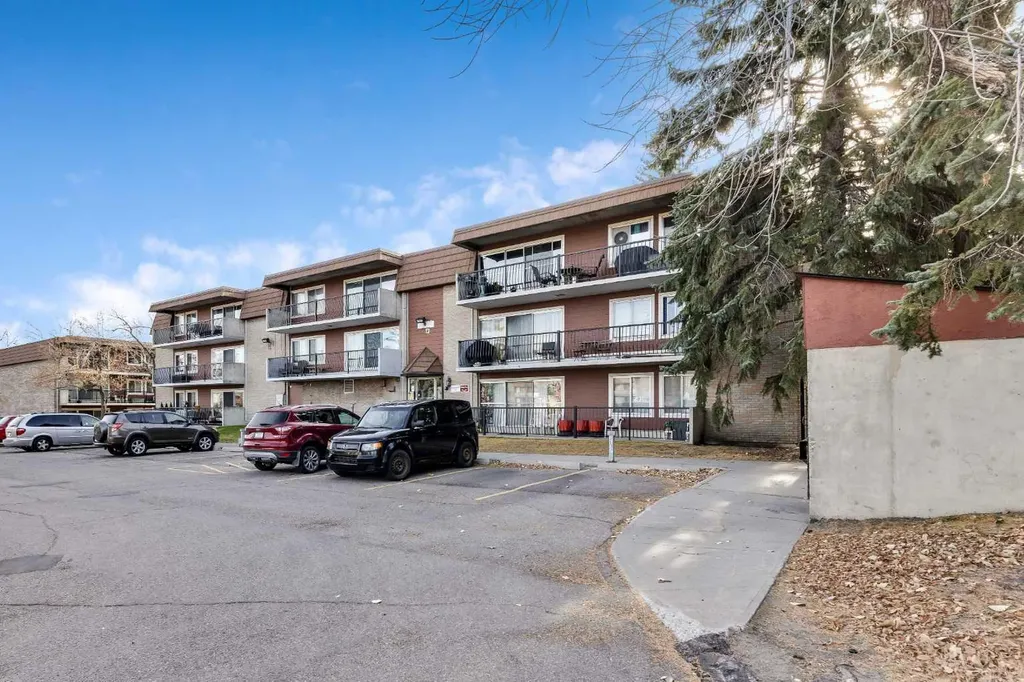 231 Heritage Drive SE Calgary AB T2H 1N1
