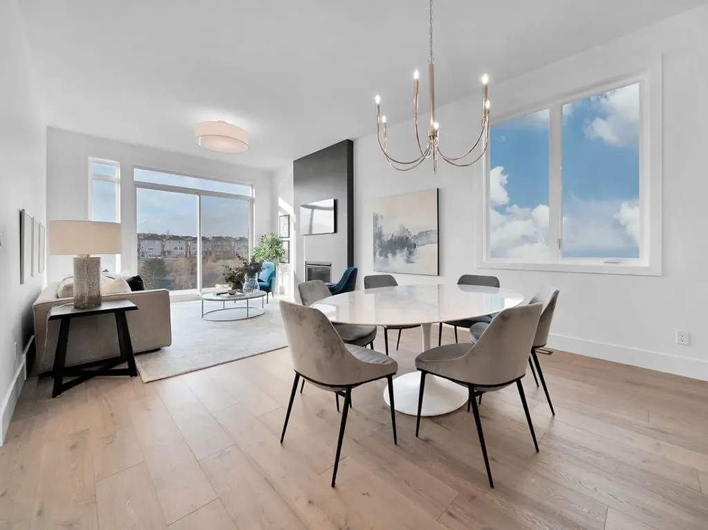 31 Royal Birch Cove NW Calgary AB T3G 5P9