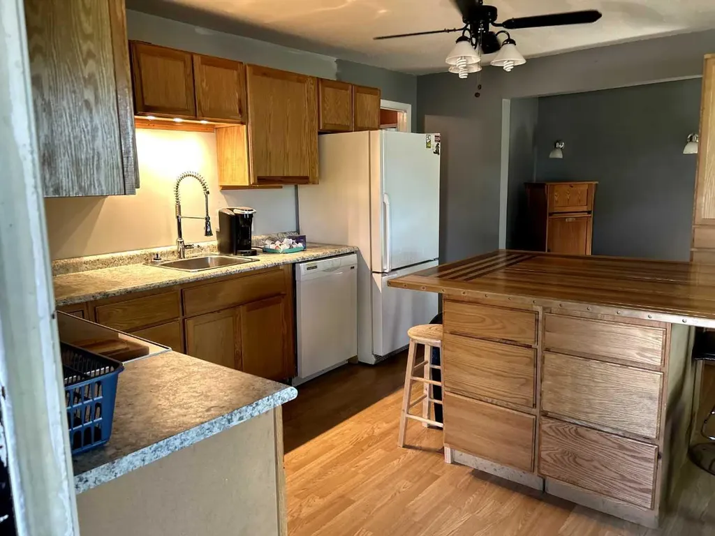 5202 Victoria Avenue Coronation AB T0C1C0