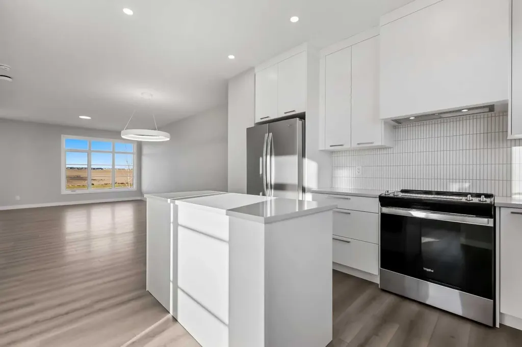7007 Rangeview Avenue SE Calgary AB T3S 0P9