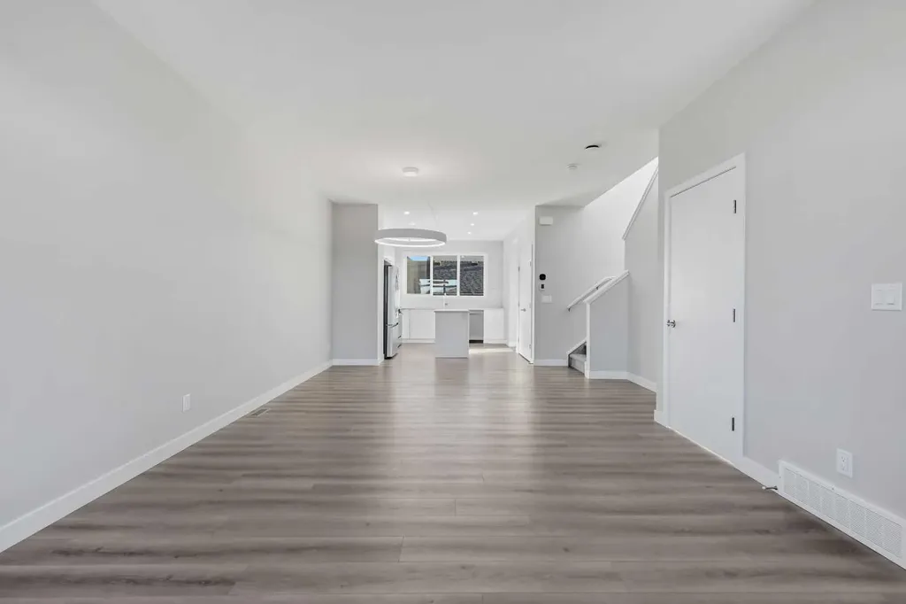 7007 Rangeview Avenue SE Calgary AB T3S 0P9