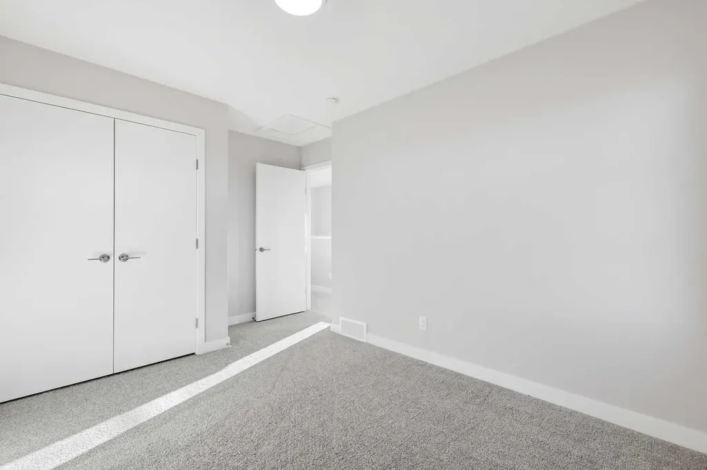 7007 Rangeview Avenue SE Calgary AB T3S 0P9