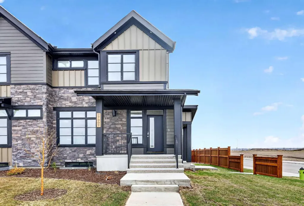 7007 Rangeview Avenue SE Calgary AB T3S 0P9