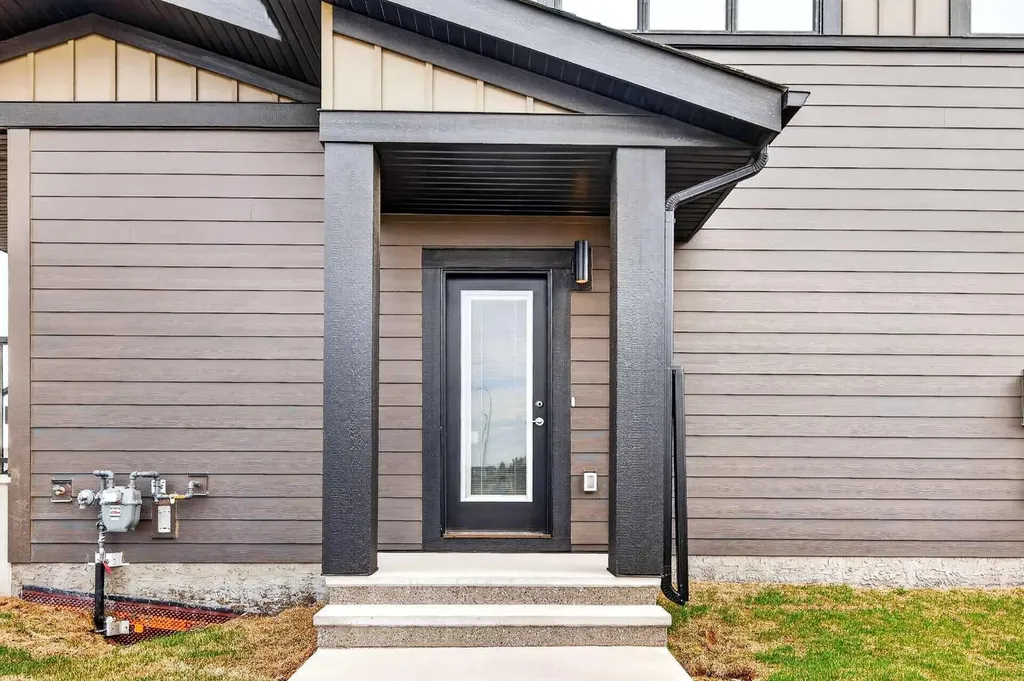 7007 Rangeview Avenue SE Calgary AB T3S 0P9