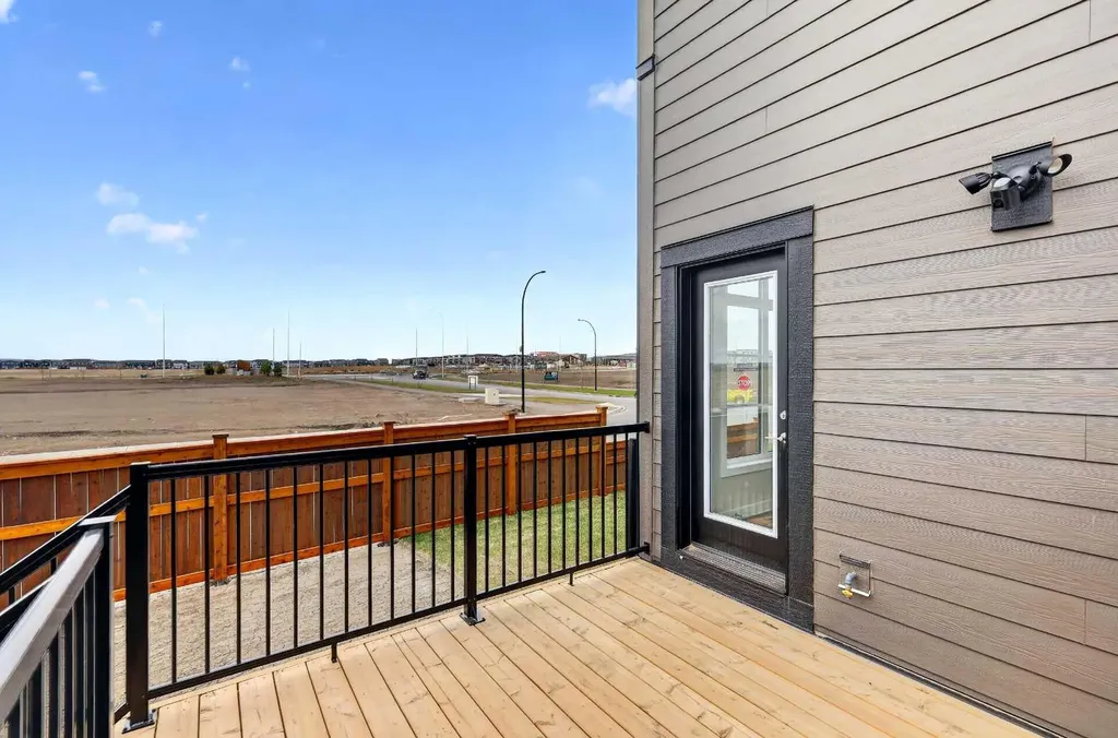 7007 Rangeview Avenue SE Calgary AB T3S 0P9