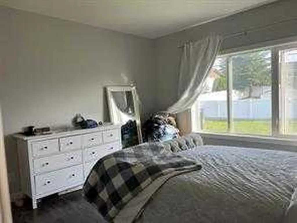 805 7 Avenue Fox Creek AB T0H 1P0