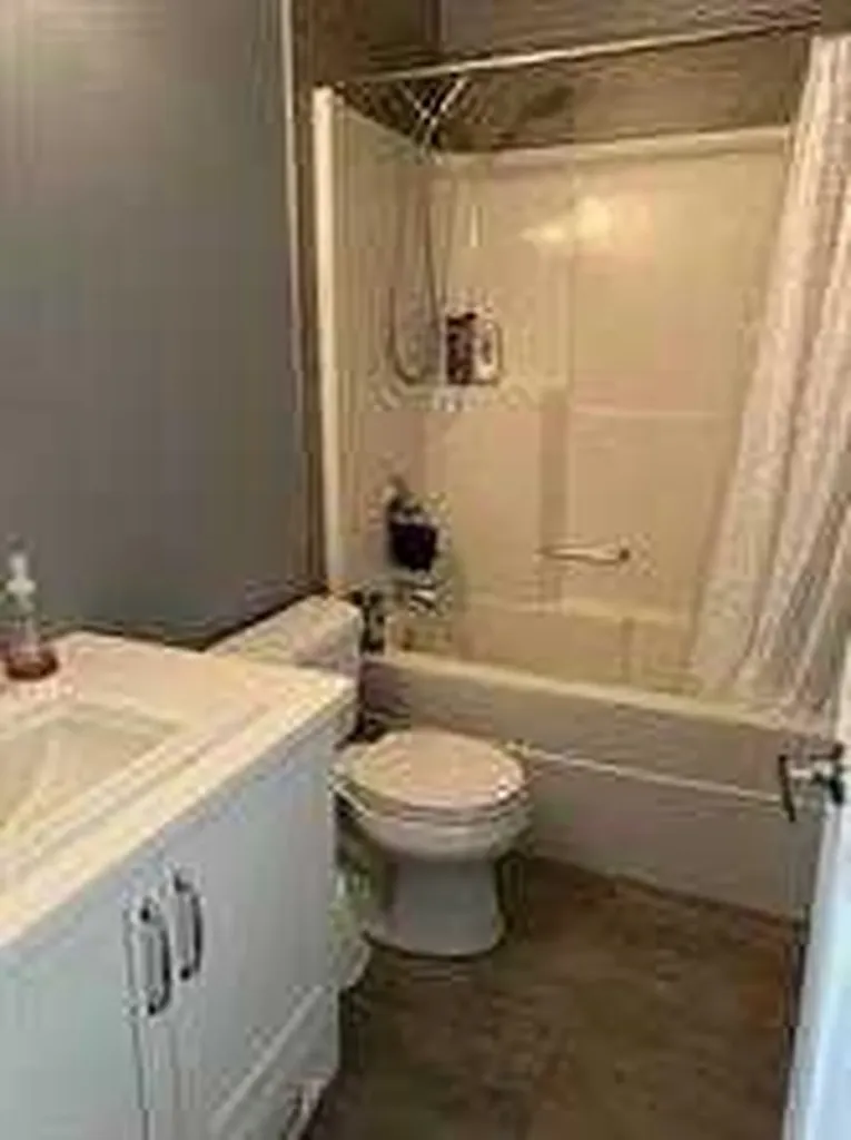 805 7 Avenue Fox Creek AB T0H 1P0