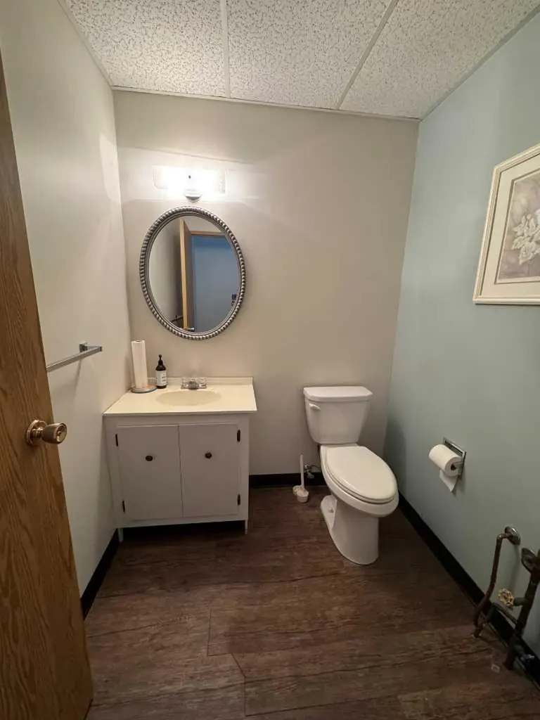 218 Centre Street Hanna AB T0J1P0