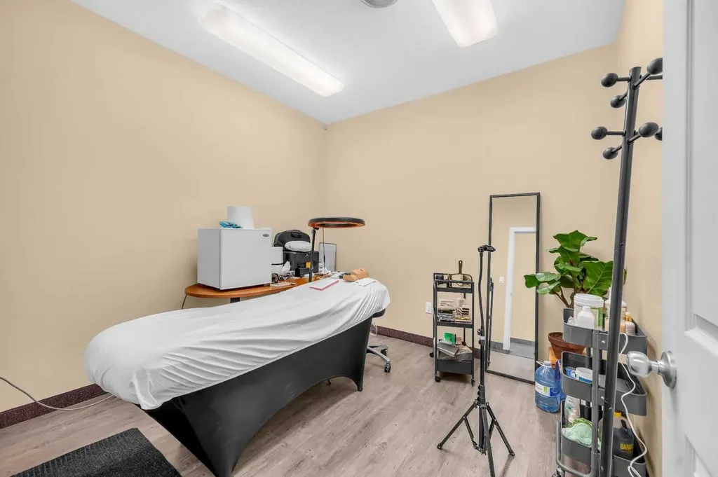 55 Westwinds Crescent NE Calgary AB T3J5H2