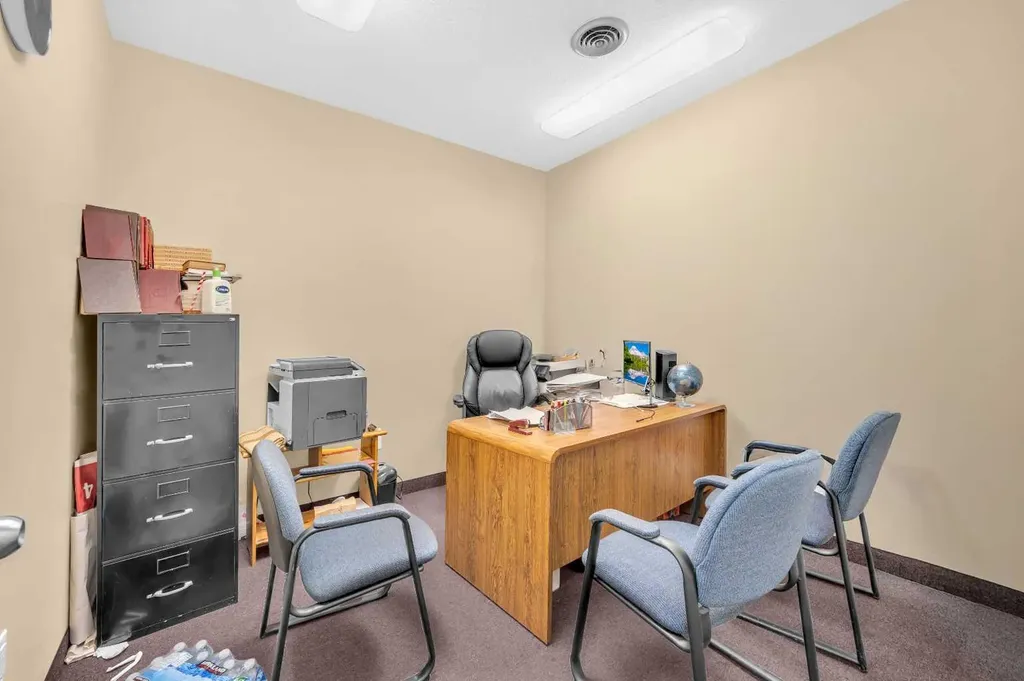55 Westwinds Crescent NE Calgary AB T3J5H2