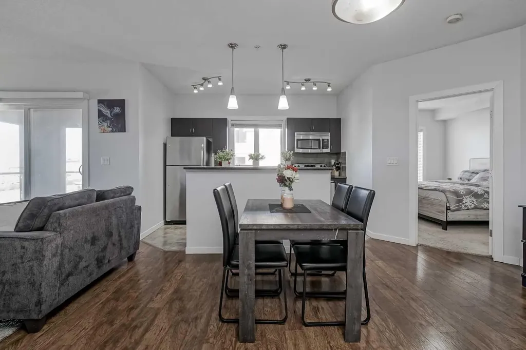604 East Lake Boulevard NE Airdrie AB T4A 0G5
