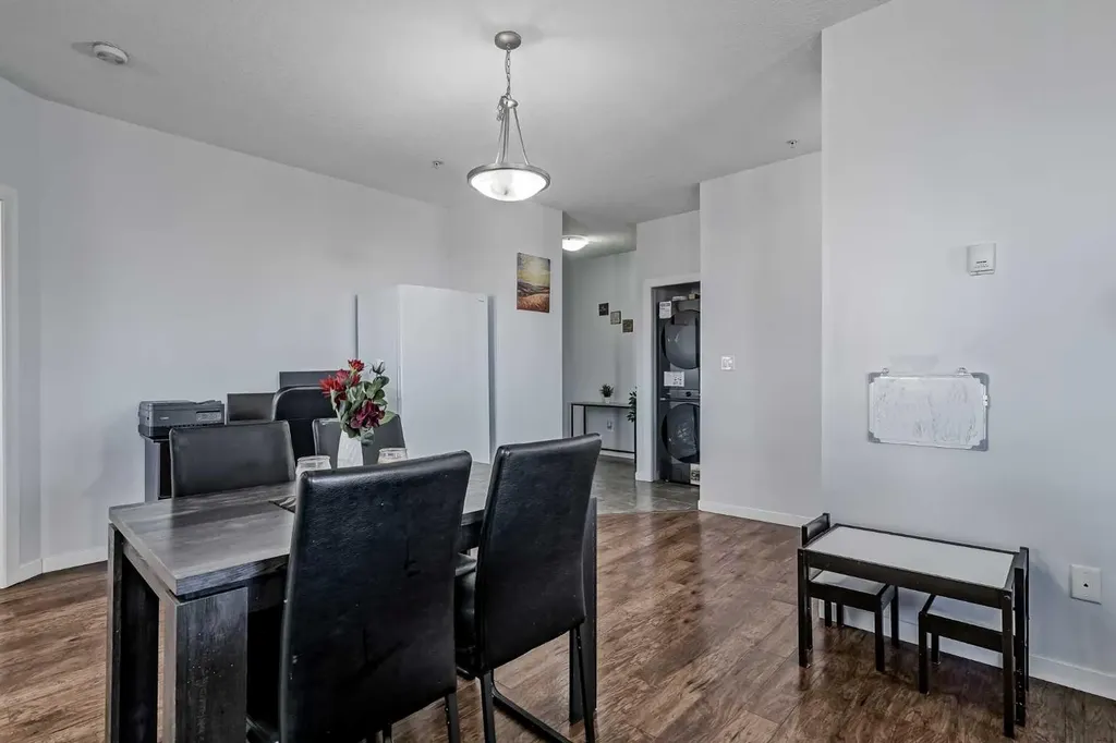 604 East Lake Boulevard NE Airdrie AB T4A 0G5