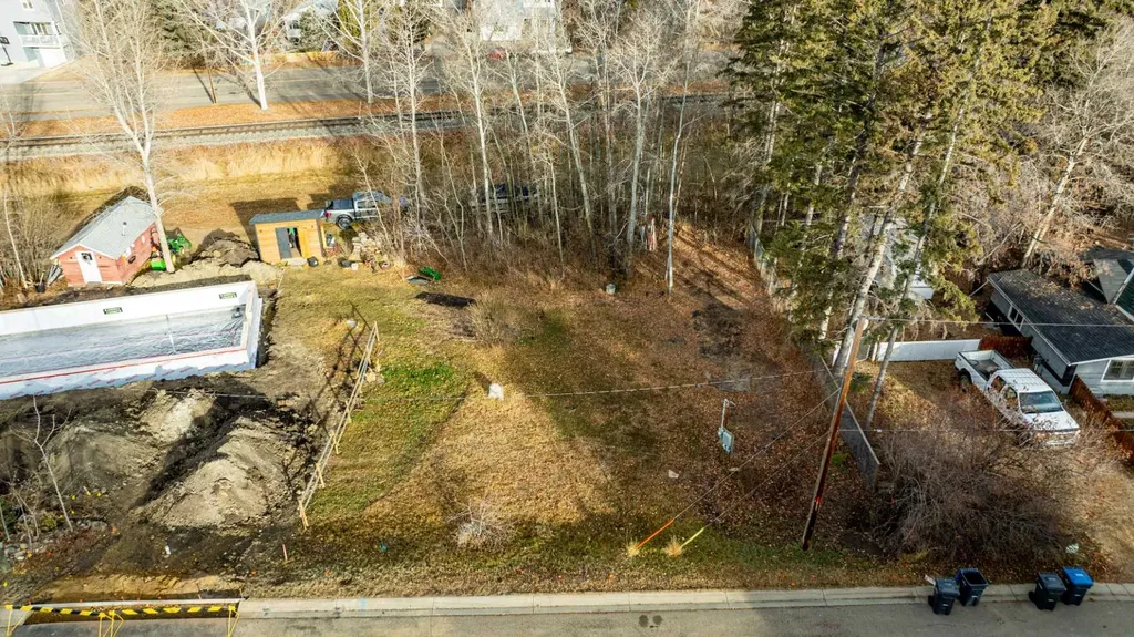 5120 48 Avenue Sylvan Lake AB T4S 1G6