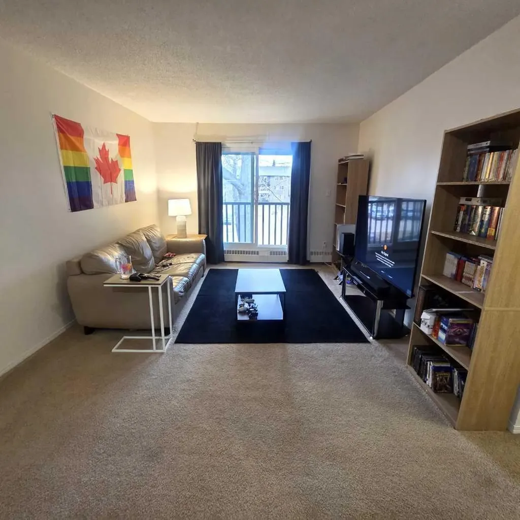 5611 9 Avenue Edson AB T7E 1R5