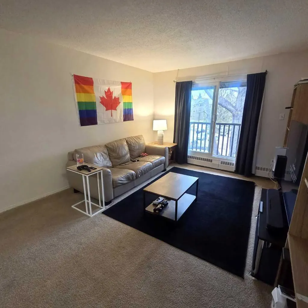 5611 9 Avenue Edson AB T7E 1R5