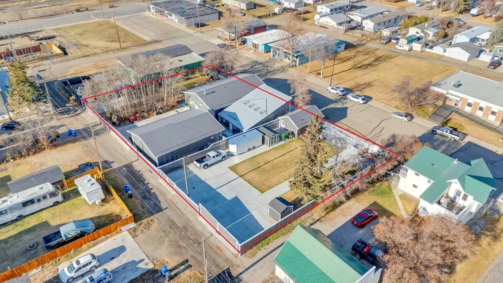 2023 20 Avenue Bowden AB T0M0K0