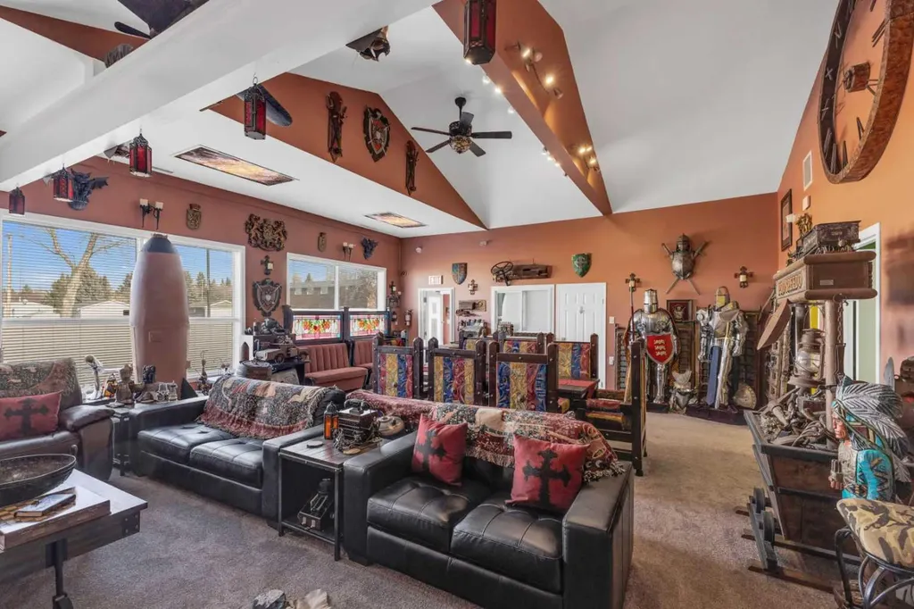 2023 20 Avenue Bowden AB T0M0K0