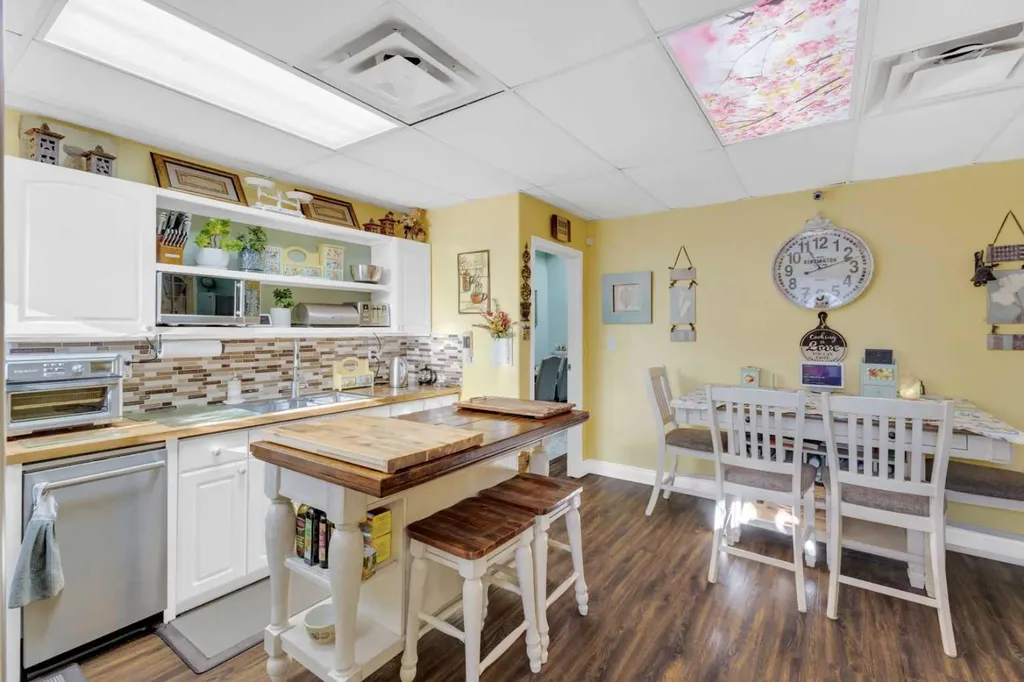 2023 20 Avenue Bowden AB T0M0K0