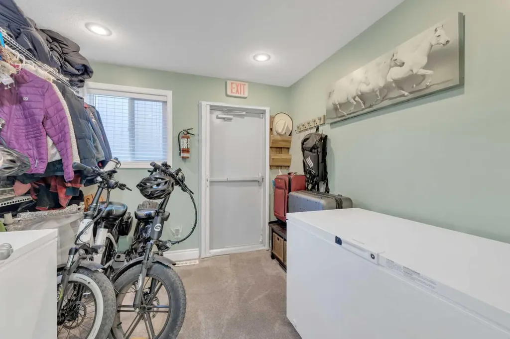 2023 20 Avenue Bowden AB T0M0K0