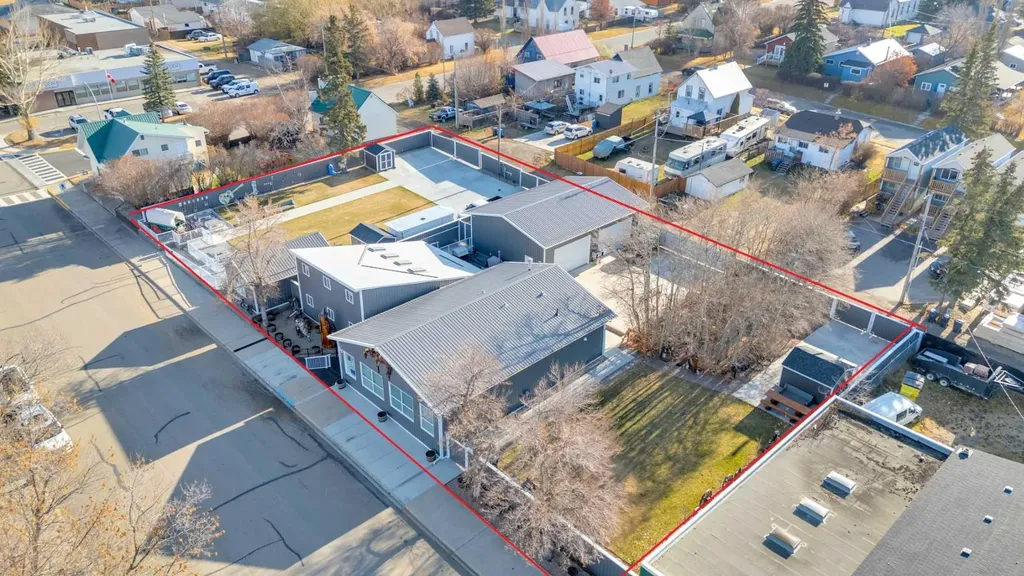 2023 20 Avenue Bowden AB T0M0K0