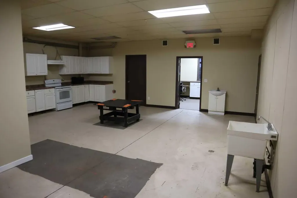 4316 64 Avenue SE Calgary AB T2C2B3
