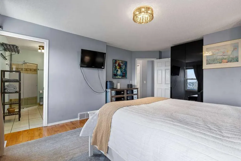 60 Bridlecreek Terrace SW Calgary AB T2Y 3N7