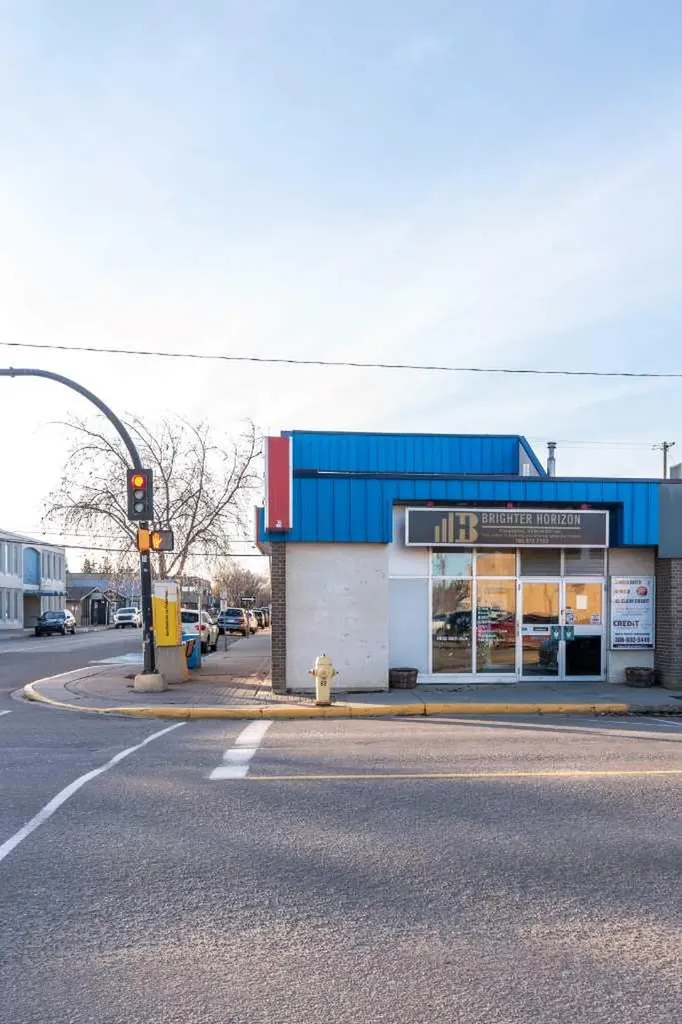 4802 50 Avenue Lloydminster AB T9V 0W5