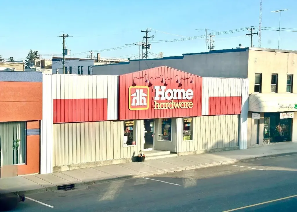 124 2 Street W Brooks AB T1R 1C8