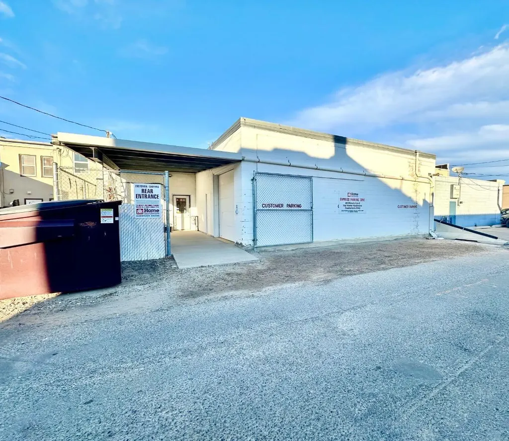 124 2 Street W Brooks AB T1R 1C8