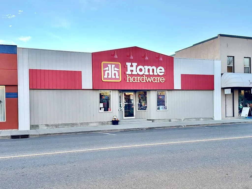 124 2 Street W Brooks AB T1R 1C8