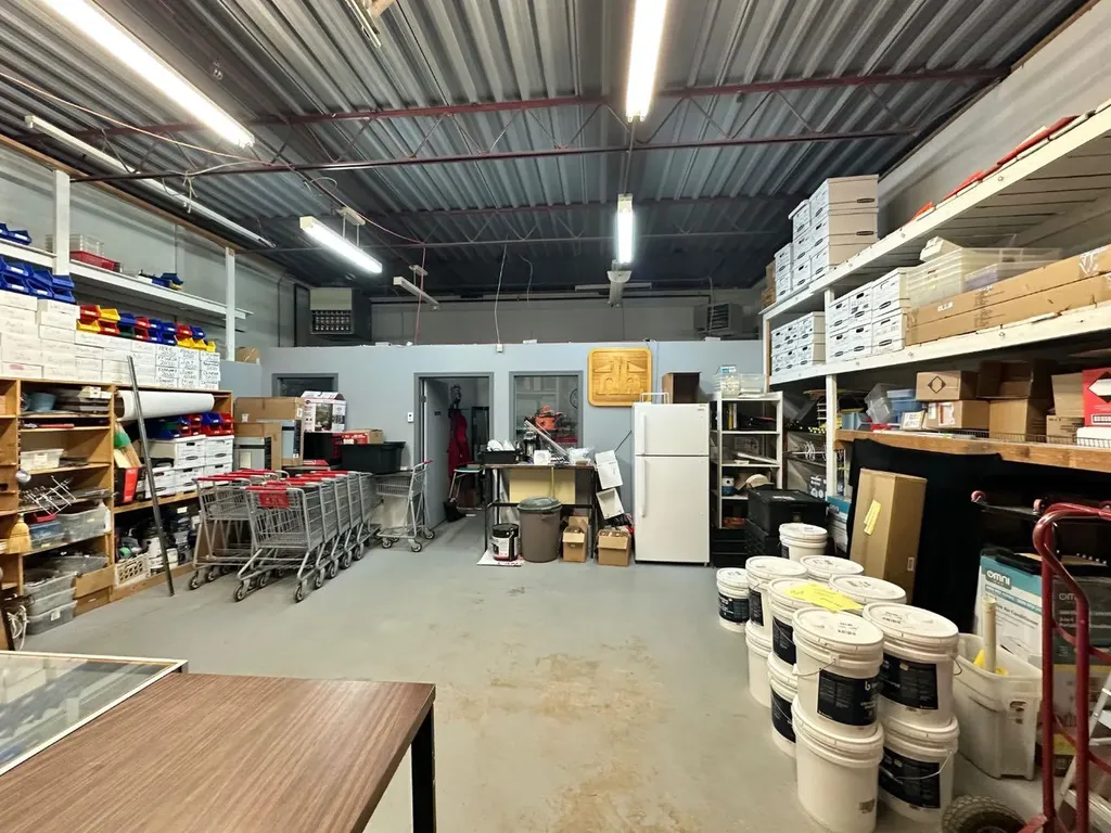 124 2 Street W Brooks AB T1R 1C8