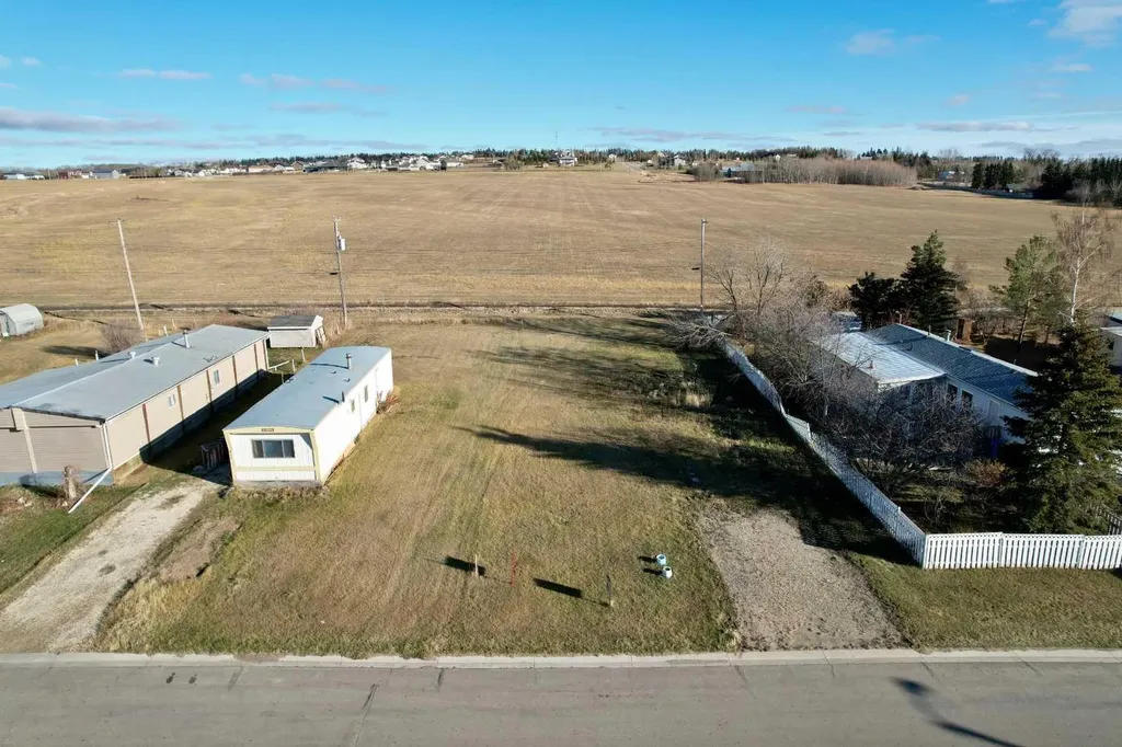 410 7 Avenue Beaverlodge AB T0H0C0