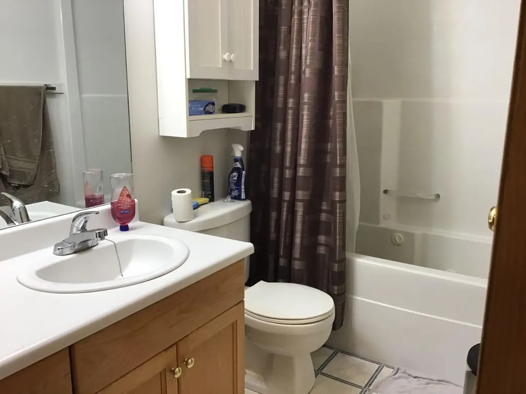 4920 53 Avenue Whitecourt AB T7S 1V7