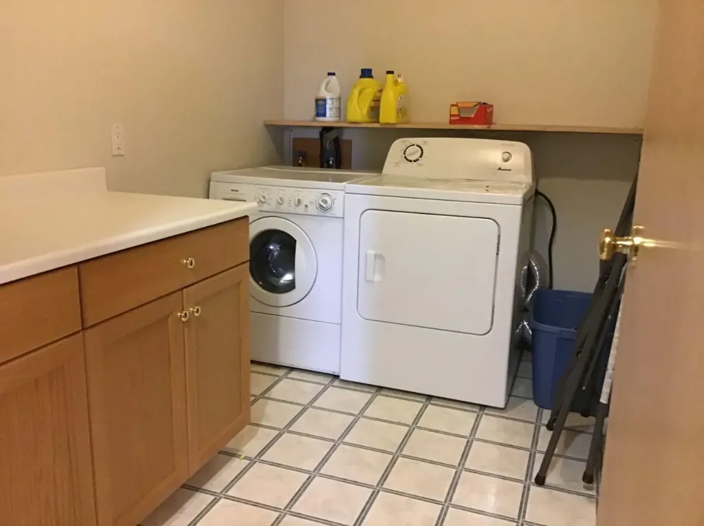 4920 53 Avenue Whitecourt AB T7S 1V7