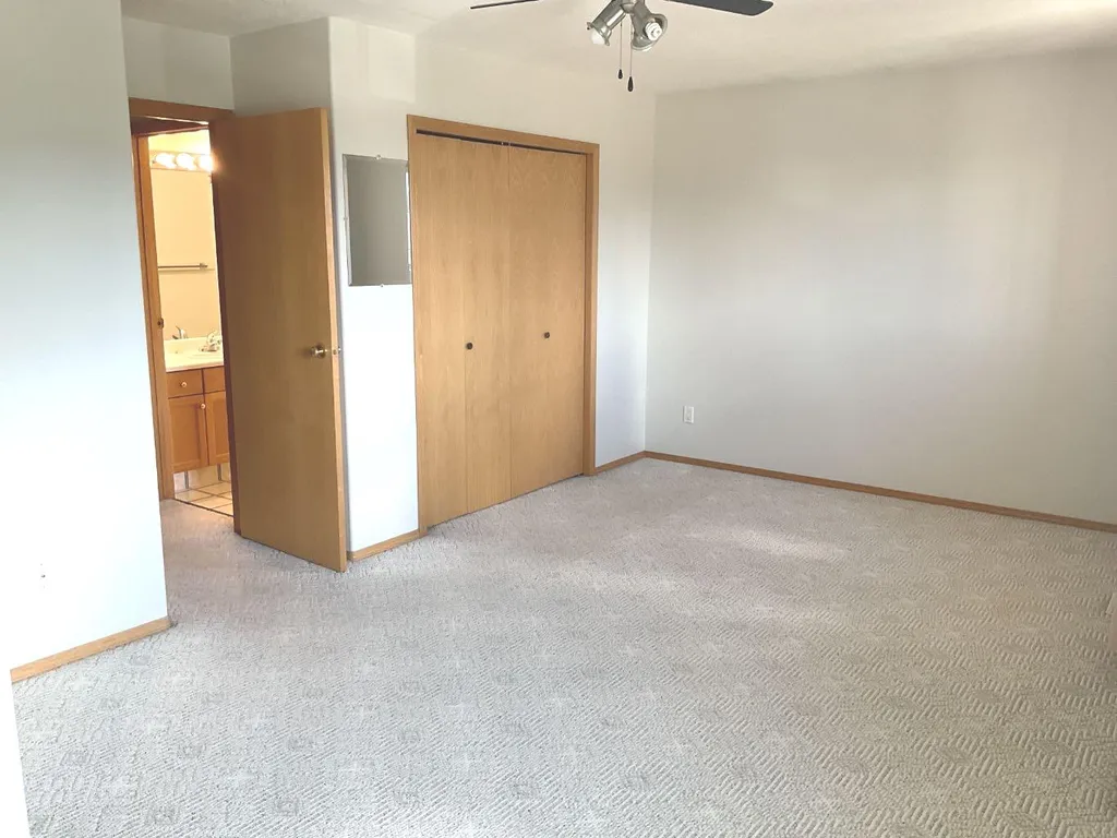 4920 53 Avenue Whitecourt AB T7S 1V7