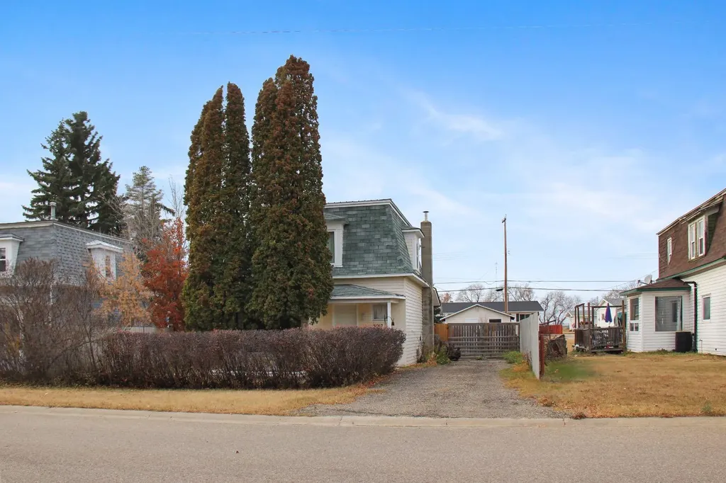 5017 49a Street Sedgewick AB T0B 4C0