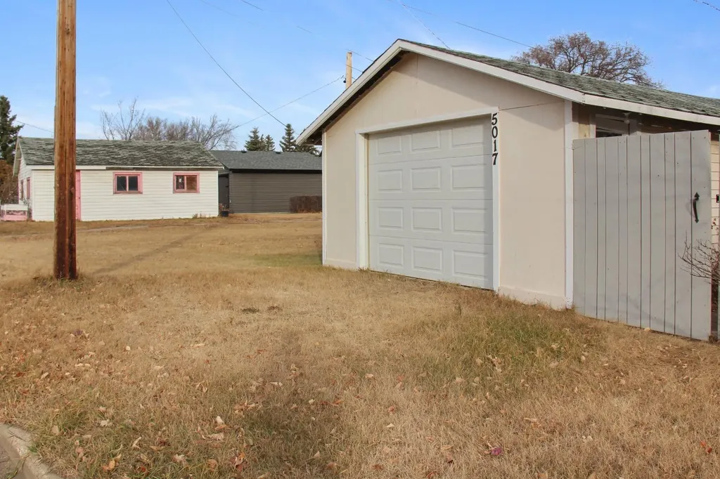 5017 49a Street Sedgewick AB T0B 4C0