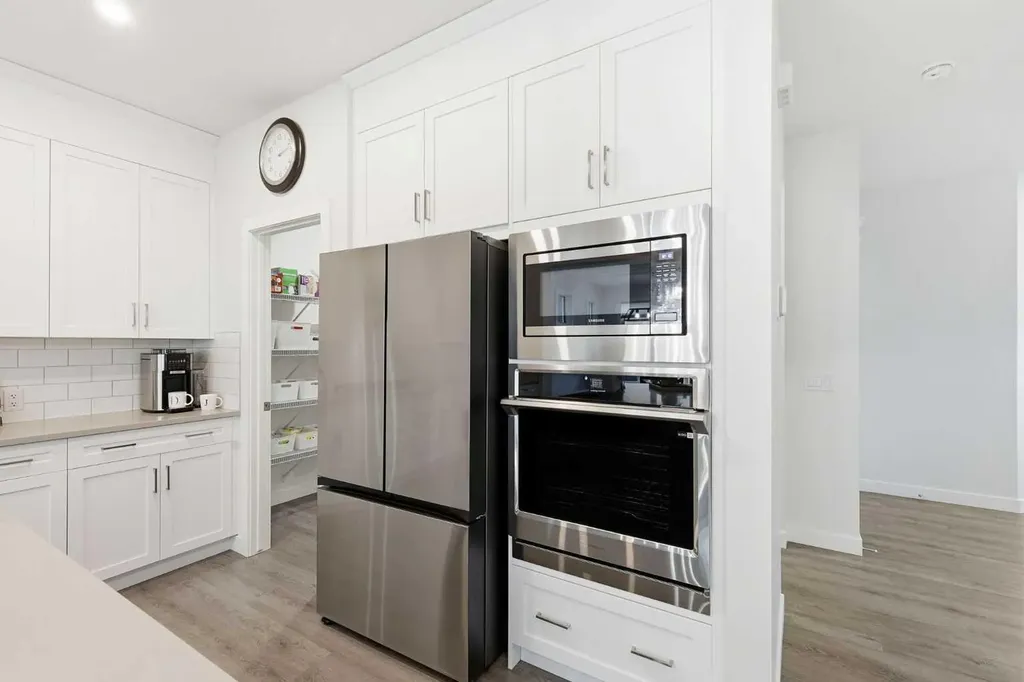 55 Hotchkiss Row SE Calgary AB T3S 0J5