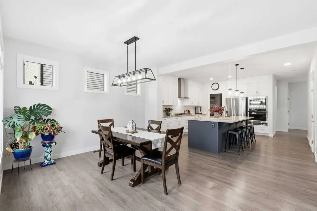 55 Hotchkiss Row SE Calgary AB T3S 0J5