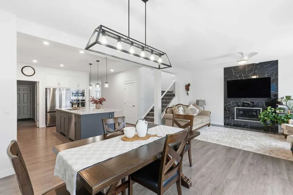 55 Hotchkiss Row SE Calgary AB T3S 0J5