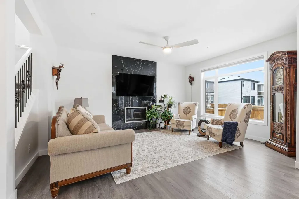 55 Hotchkiss Row SE Calgary AB T3S 0J5