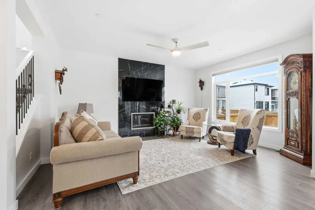55 Hotchkiss Row SE Calgary AB T3S 0J5