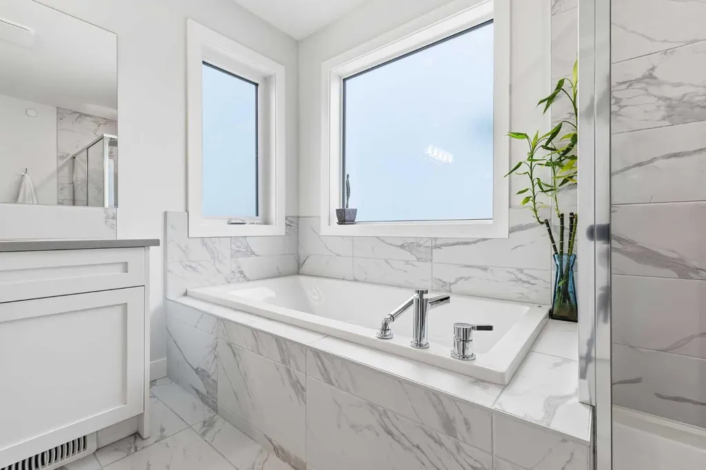55 Hotchkiss Row SE Calgary AB T3S 0J5